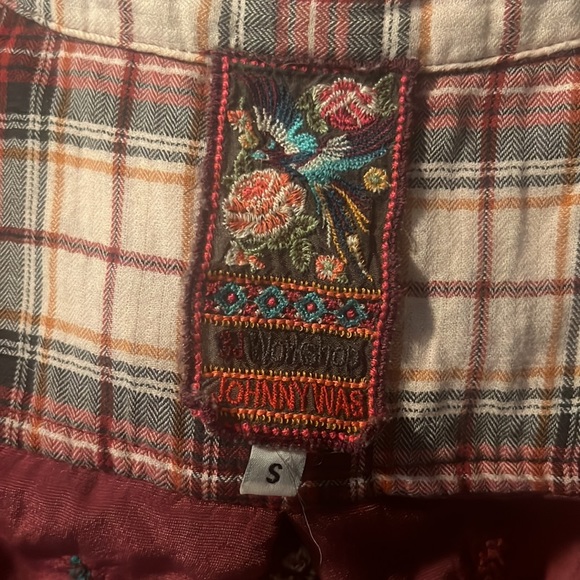 Johnny Was Embroidered Buttondown - Picture 2 of 2